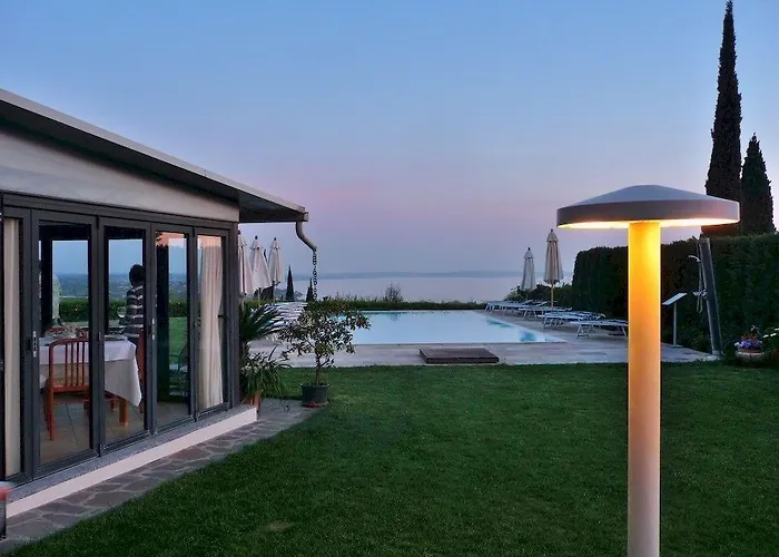 Valbella Отель 2*