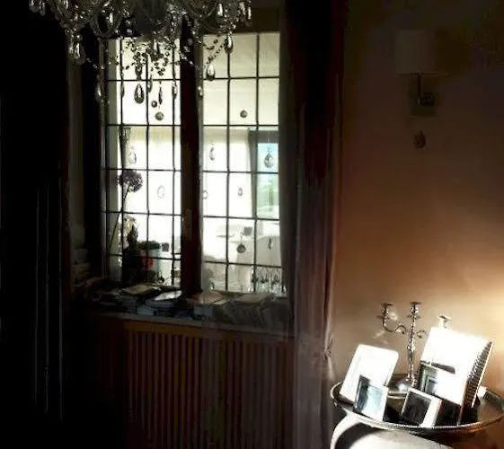 Отель Valbella 2*